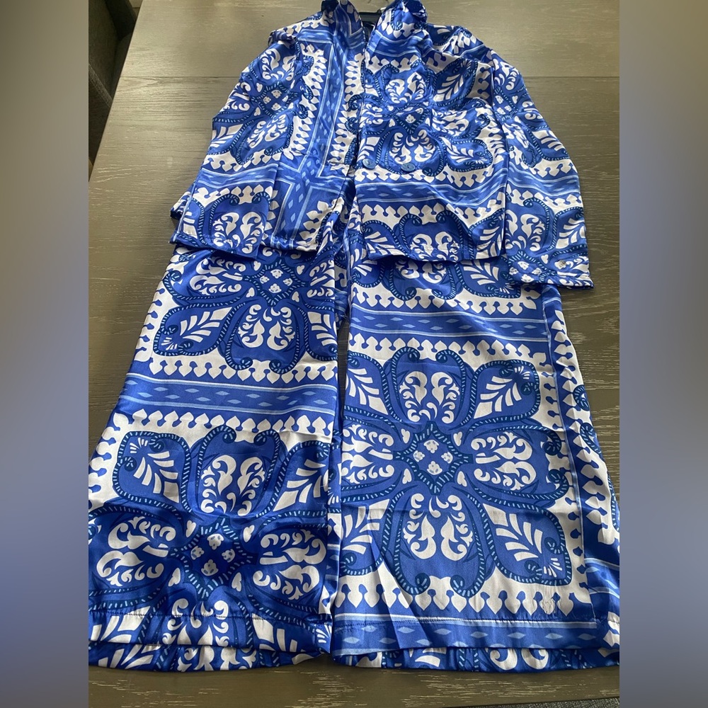 NWT Alex & Parker Blue and White 2 Piece Set